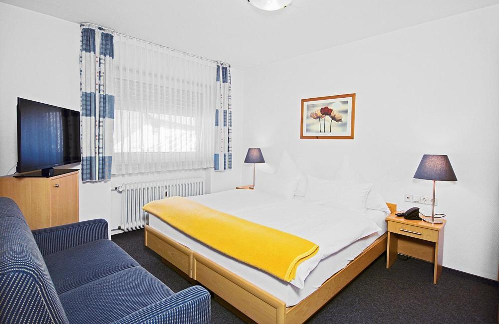 Hotel Lindenkrug Gütersloh Eksteriør billede