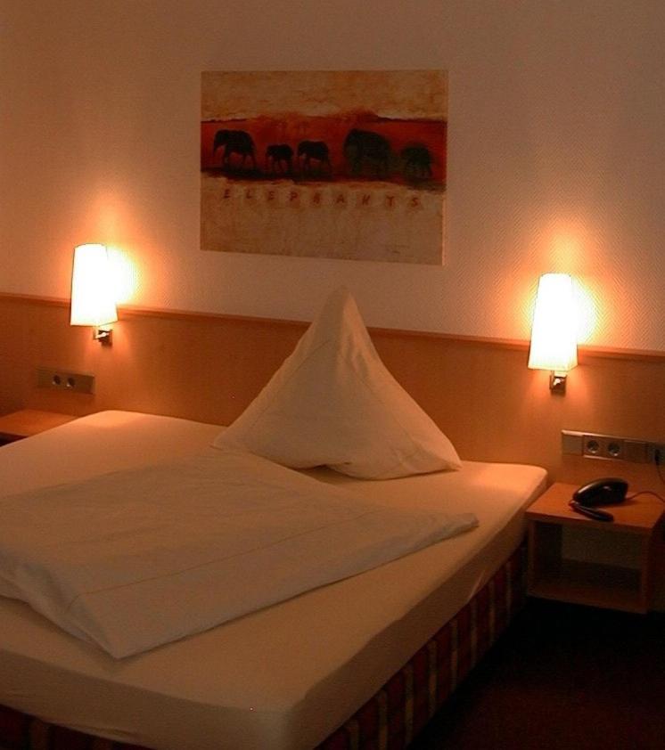 Hotel Lindenkrug Gütersloh Eksteriør billede